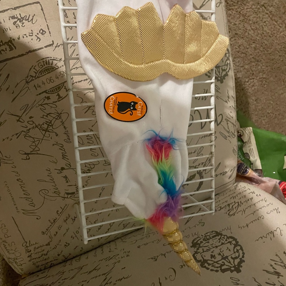 Dog / cat unicorn outfit